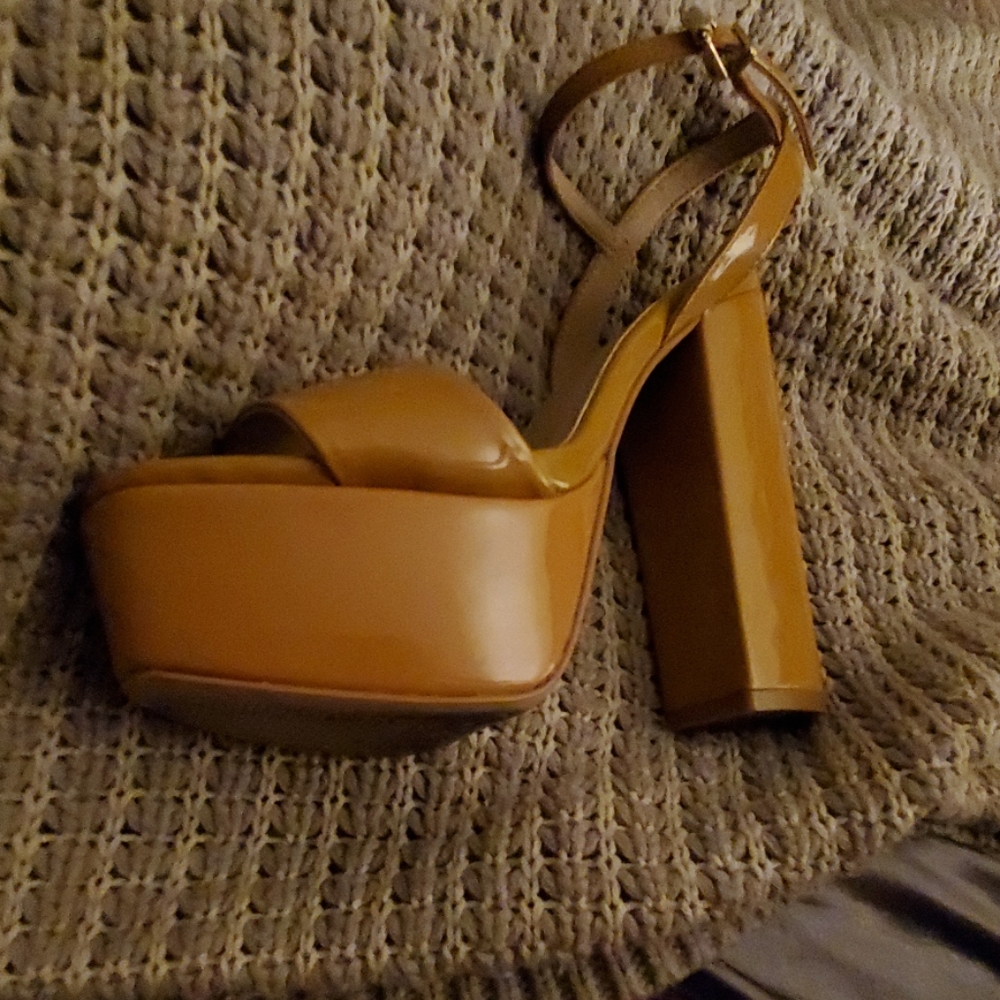 MADA High heels